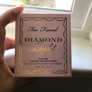 Too Faced Highlighter